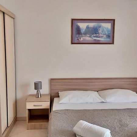 Apartments Nemira Omiš Zewnętrze zdjęcie