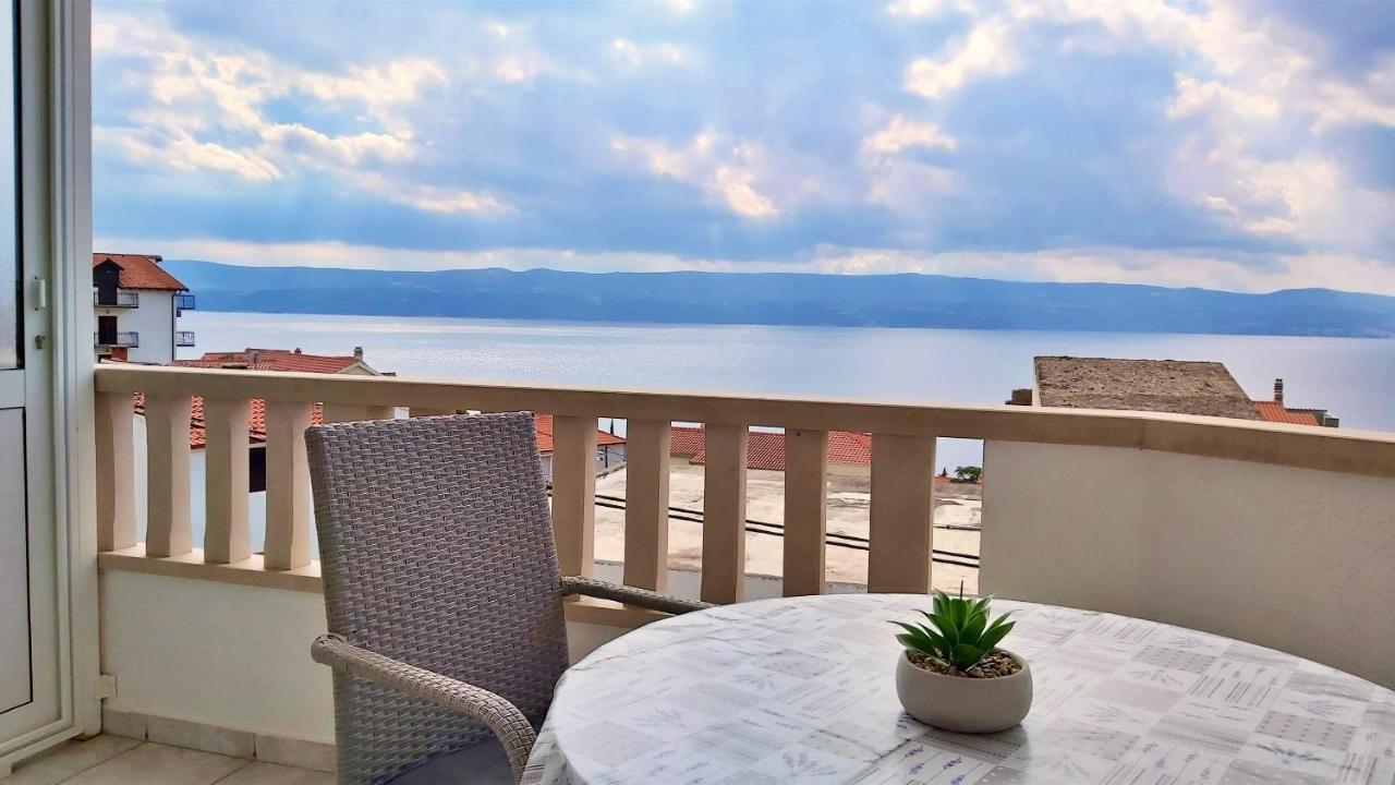 Apartments Nemira Omiš Zewnętrze zdjęcie