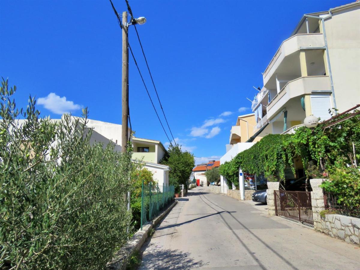 Apartments Nemira Omiš Zewnętrze zdjęcie